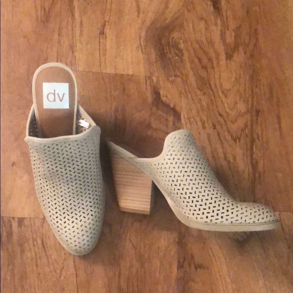 Dolce Vita 6.5 slide on wedge booties